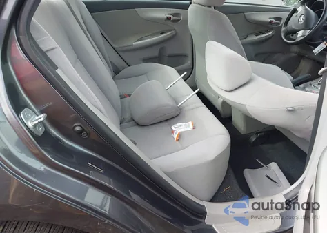 2011 Toyota Corolla Le z USA, uszkodzony, nr VIN JTDBU4EE2BJ096297